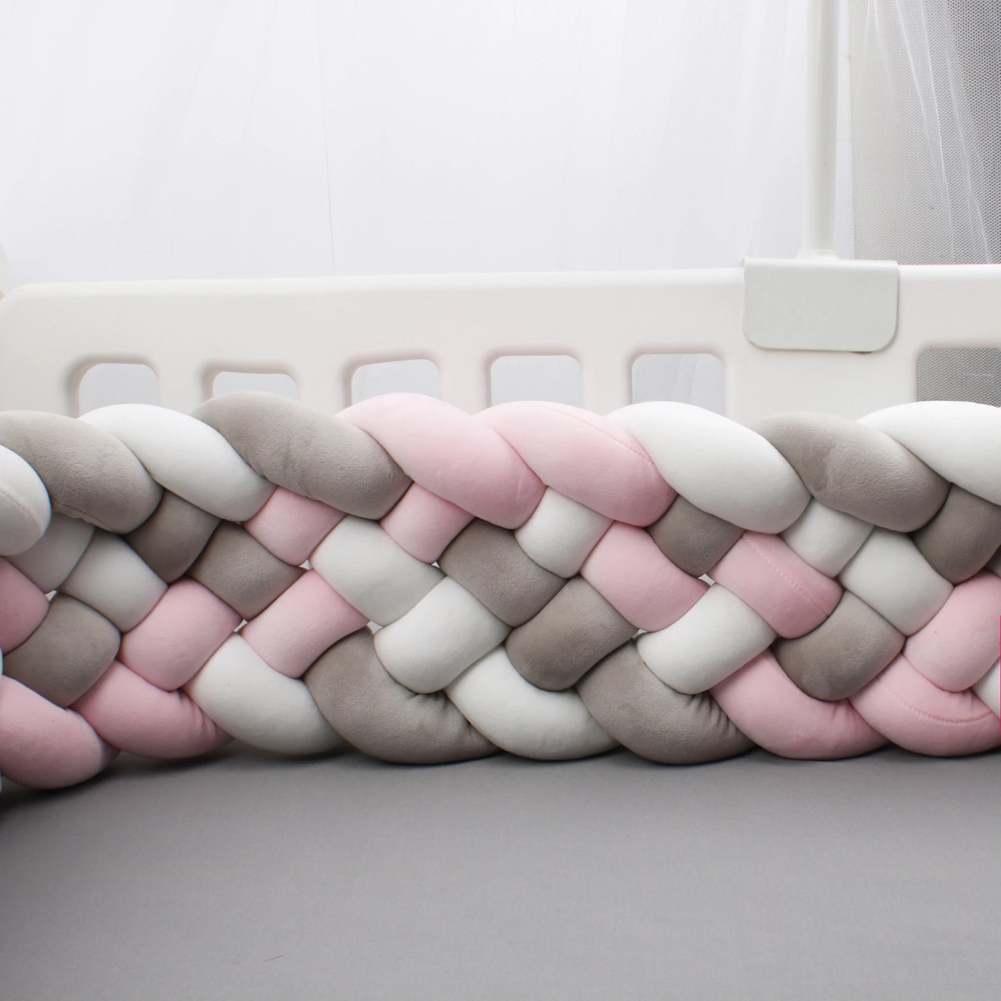 Tour de lit tressé de bebe